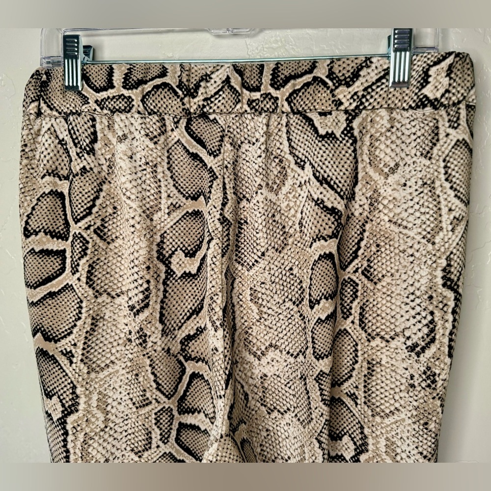Michael Kors Wide Leg Pants Crushed Crepe Snakeskin Print Bottoms SZ Medium - Picture 8 of 16